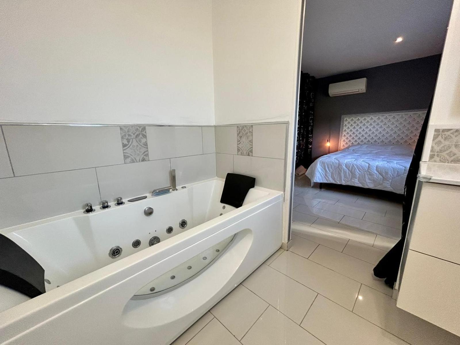 Maison Moderne Au Calme Avec Billard, Jacuzzi, Bain A Remous, Piscine, Babyfoot Labastide-du-Temple Zewnętrze zdjęcie